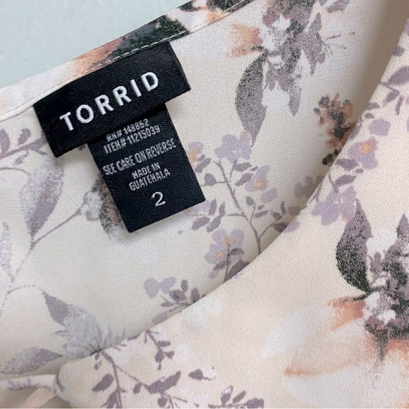TORRID TOP - 2X - Picture 8 of 9